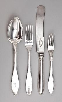 PARTI BESTICK, 20 st, silver, "Svensk spets" samt "Vasa", bla CG Hallberg, Stockholm, 1915. Tot vikt ca 1185g.