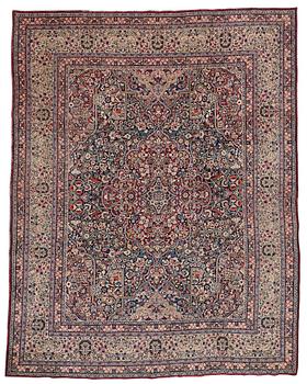 314. Matto, an antique/semi-antique Persian, probably Moud/Kerman, ca 388-390,5 x 301-315,5 cm.