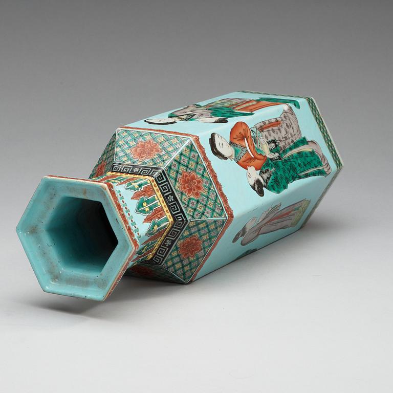 A Chinese enamelled vase, 20th Century.