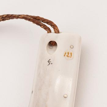 A small reindeer horn knife by Sune Enoksson, signed.