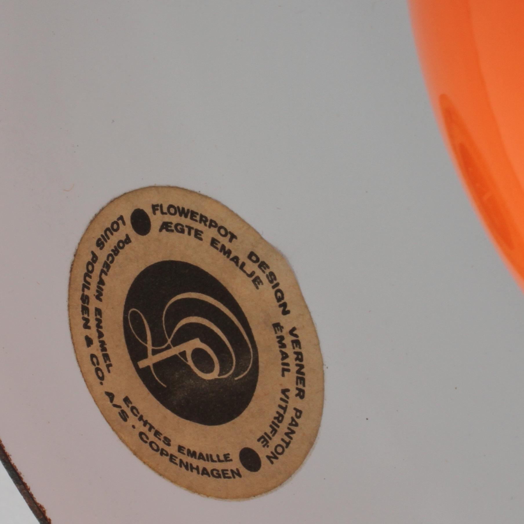 BORDSLAMPA, "Flower Pot", Verner Panton, Louis Poulsen, 1900-talets andra hälft.