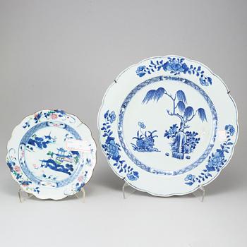 A group of eight porcelain objects, Mostly Qing dynasty, 18th century and Japan, meiji.