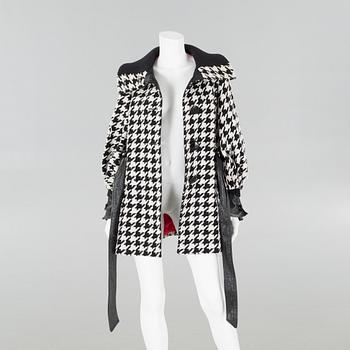 DOLCE & GABBANA, kappa, italiensk storlek 42.