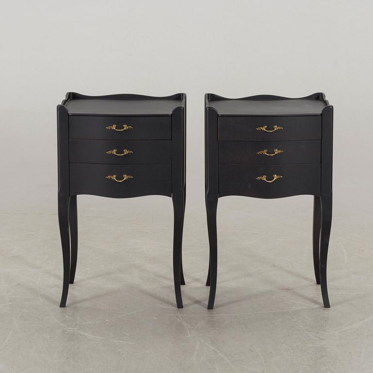 A pair of painted bedside tables, second half of the 20th Century.