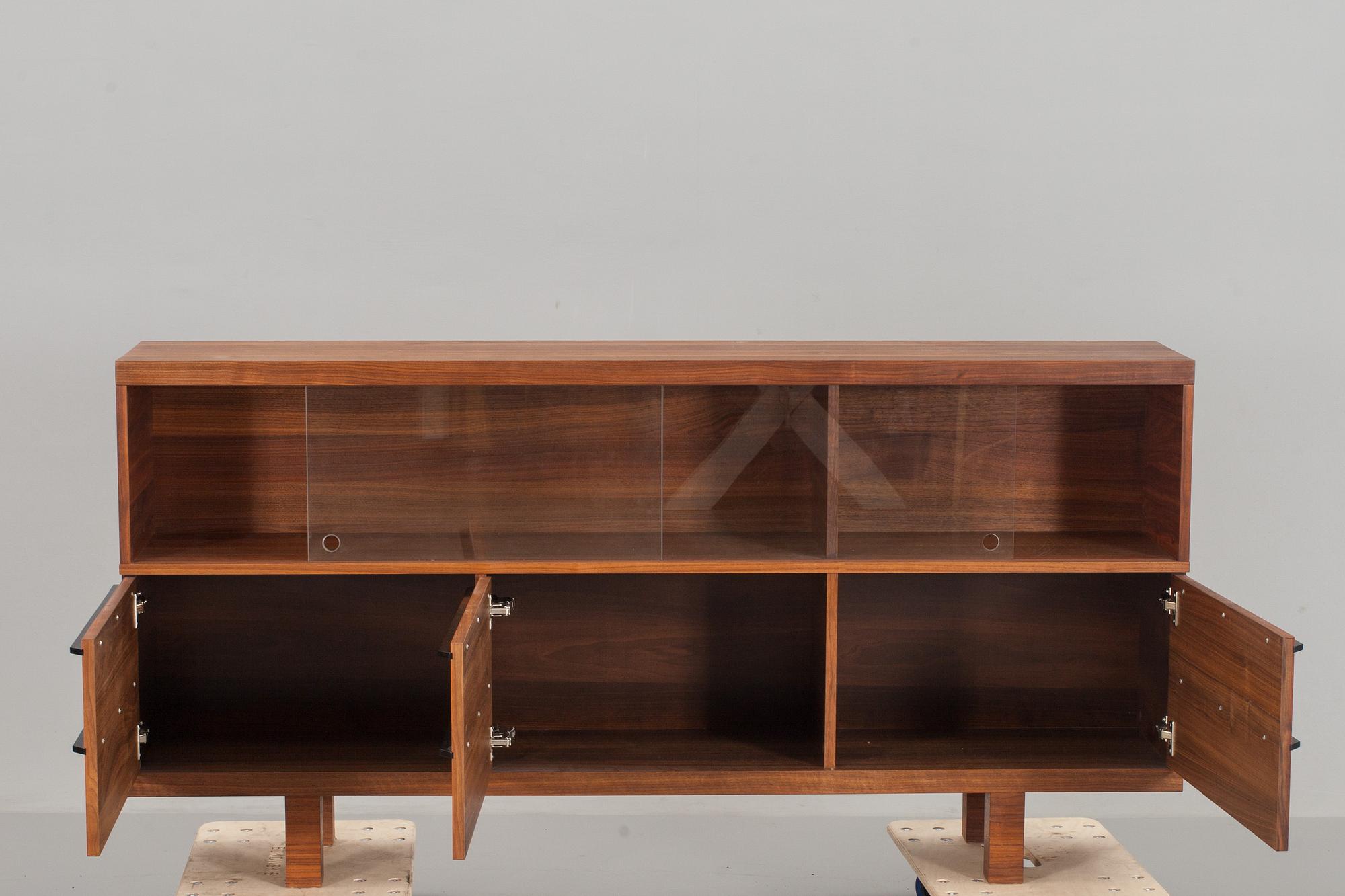 SIDEBOARD, 1900-talets sista fjärdedel.