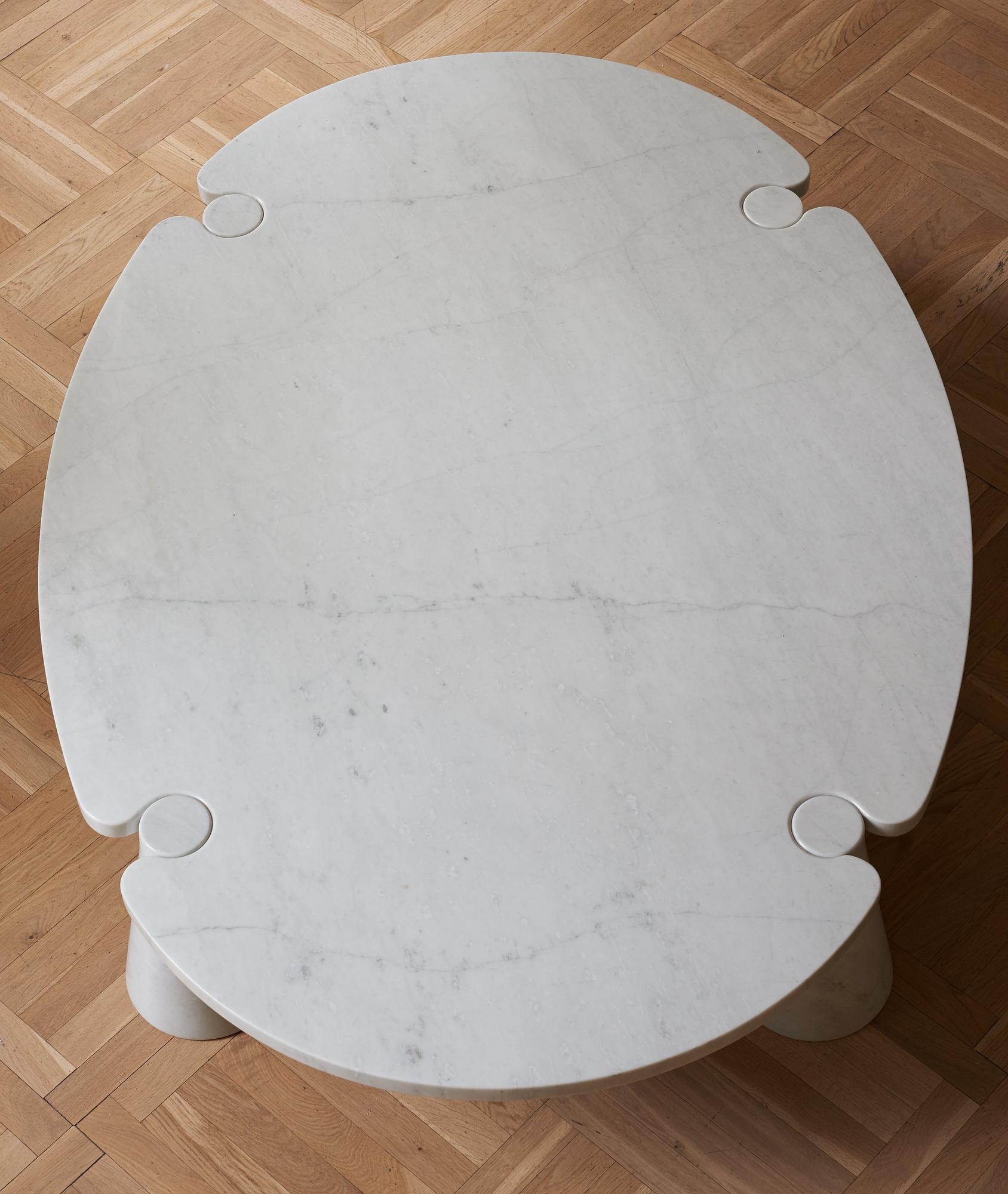 Angelo Mangiarotti, a carrara marble "Eros" sofa table for Skipper, Italy 1970-80's.
