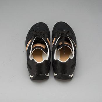 SKOR, Louis Vuitton.