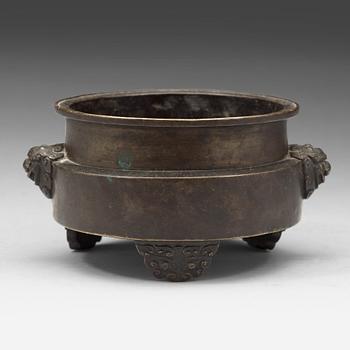 554. A bronze censer, Qing dynastin, 19th Century.
