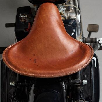 Mats Theselius, "MC hommagé à royal enfield", motorcykel, 500 CC, Källemo efter 2001, i en upplaga av 9 exemplar.