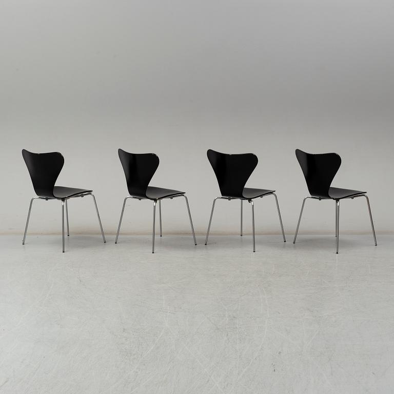ARNE JACOBSEN, a set of four Sjuan chairs.