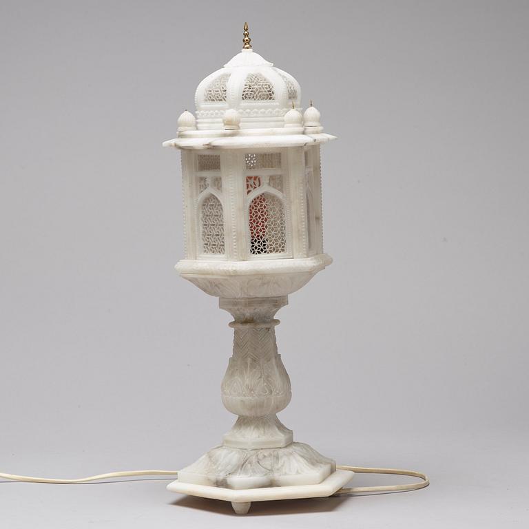 Bordslampa, alabaster, Agra, Indien.