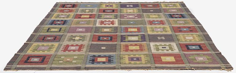 A flat weave carpet, c. 327 x 243 cm, Bohusslöjd–Konstfliten.
