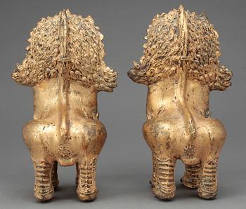 TEMPELHUNDAR, ett par, metall, sannolikt Thailand, 1900-tal.