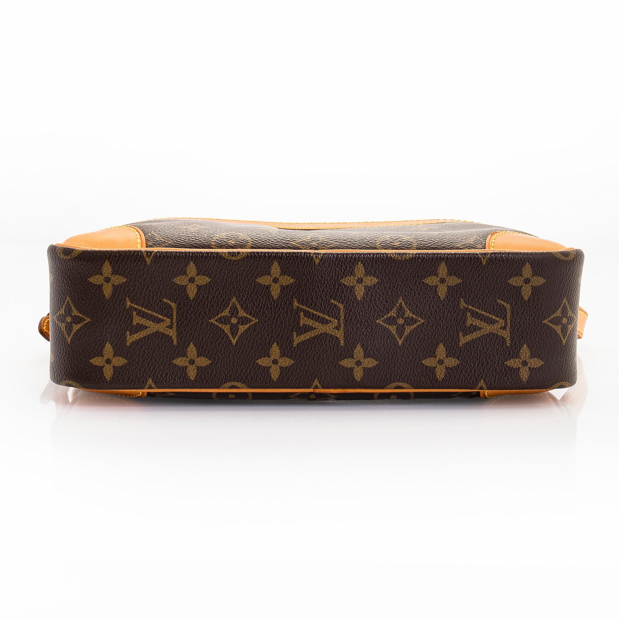 Louis Vuitton, a Monogram Canvas 'Trocadero 27' Bag.
