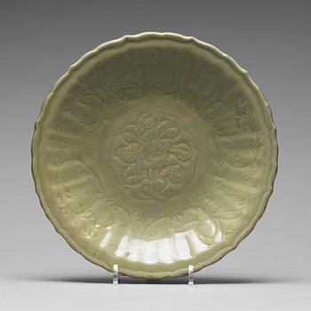 595. A celadon glazed dish, Ming dynasty (1368-1644).