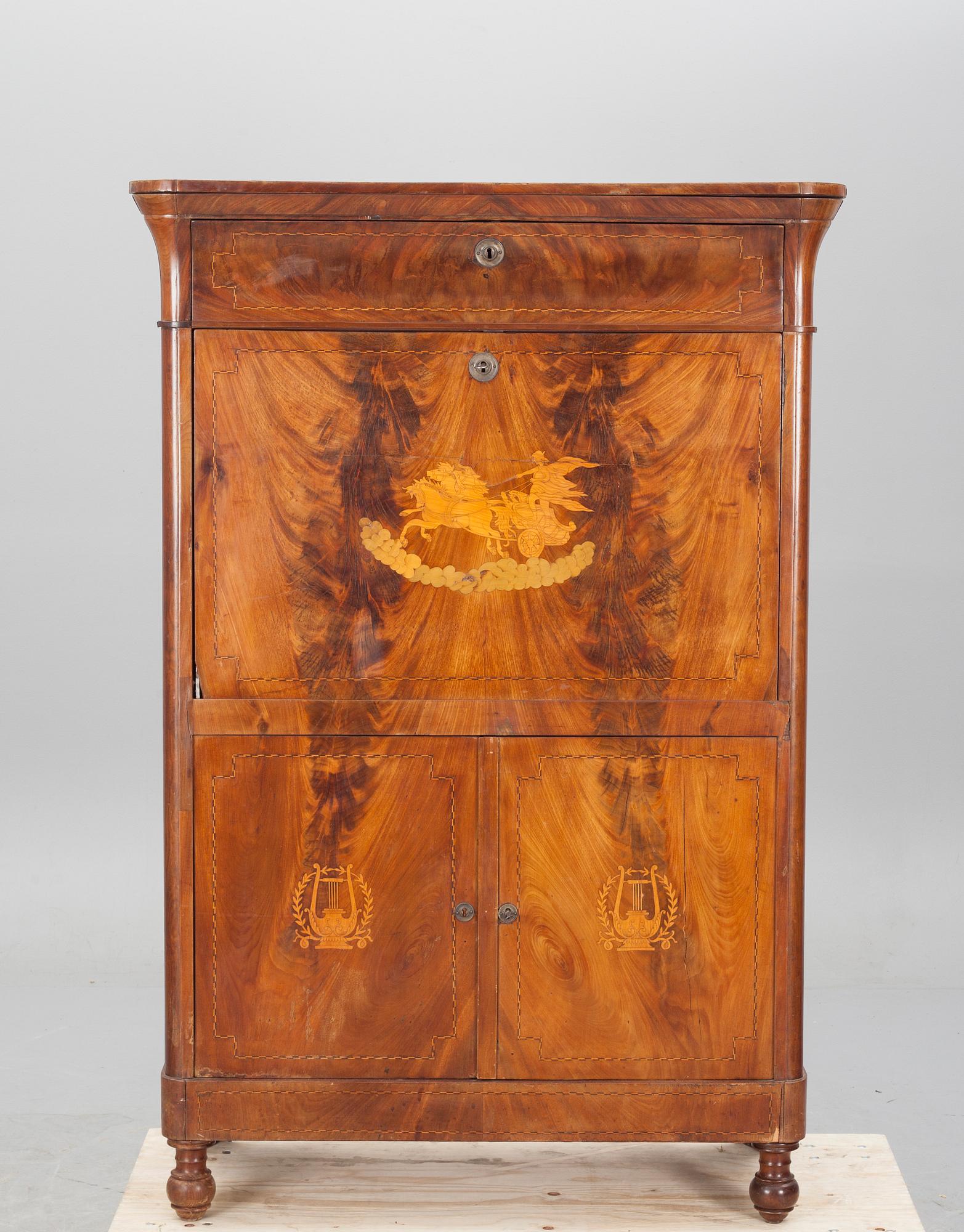 CHIFFONJÉ, Holland möjligen, 1800-tal.