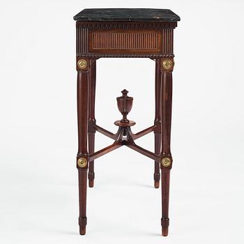 Bord, av Gottlieb Iwersson ( mästare i Stockholm 1778 - 1813 ) ej signerat, Gustavianskt.