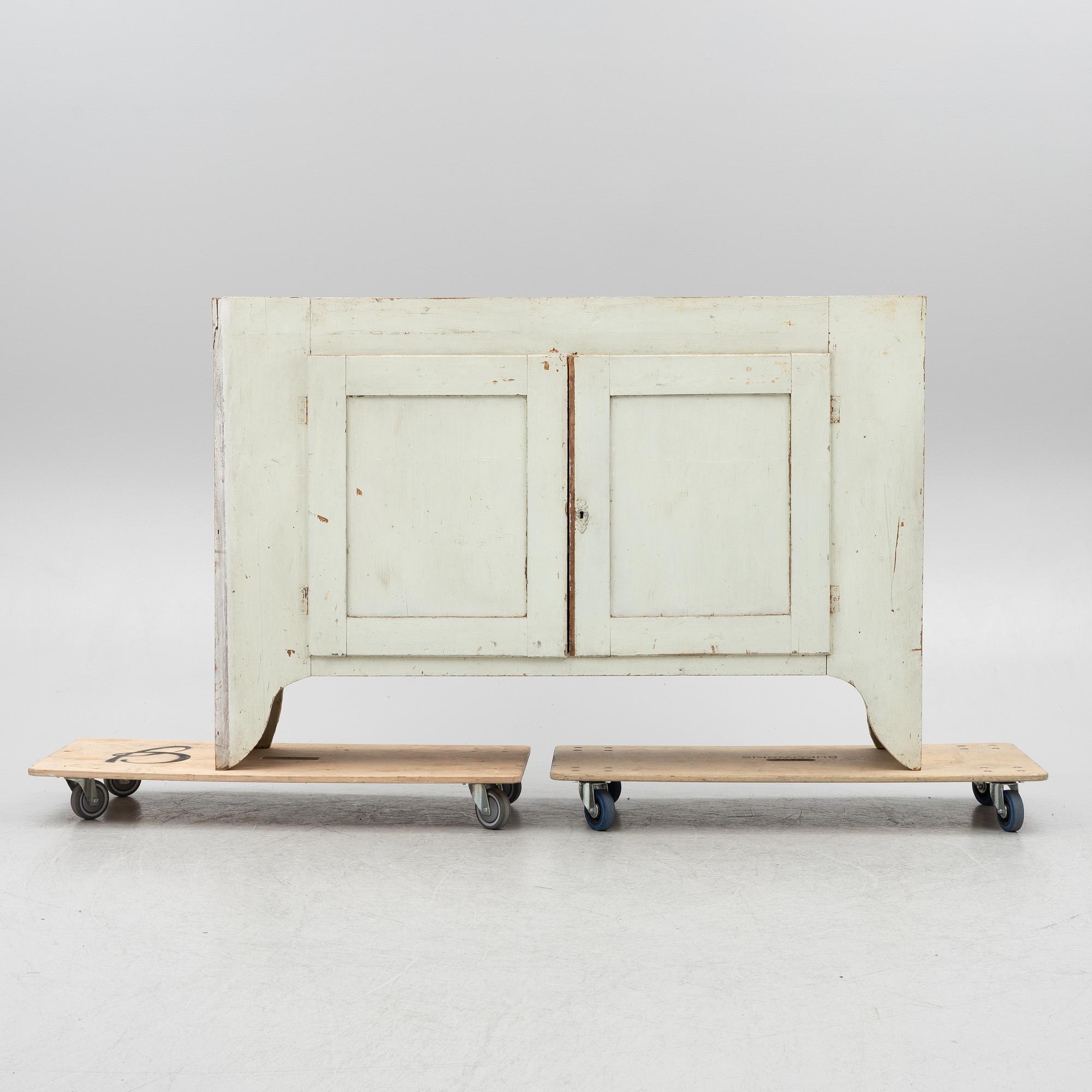 Överskåp, sent 1800-tal.