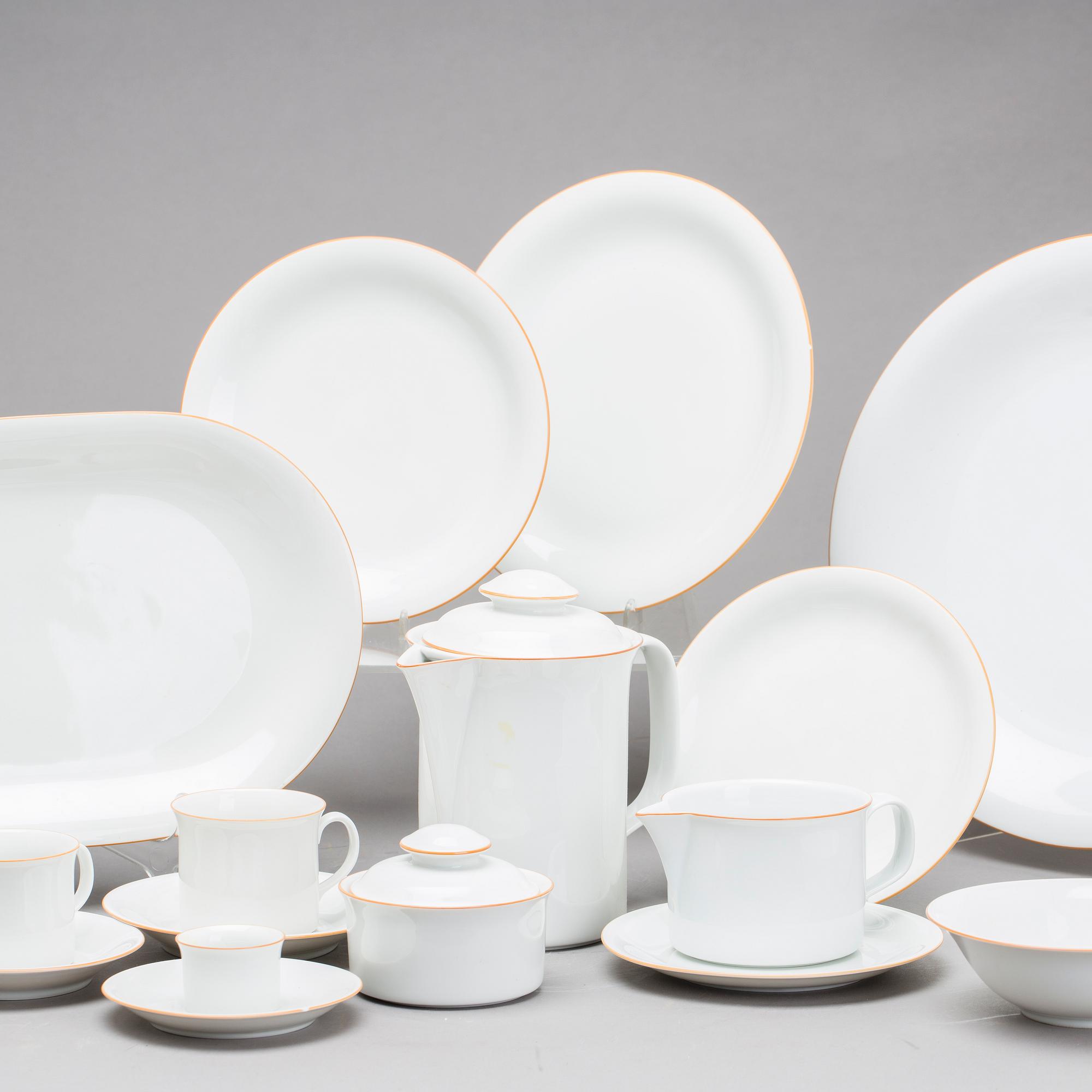 SIGNE PERSSON-MELIN, MAT- och KAFFESERVIS, benporslin, 106 delar, "Primeur" och "A la carte", Rörstrand. Formgiven 1980.