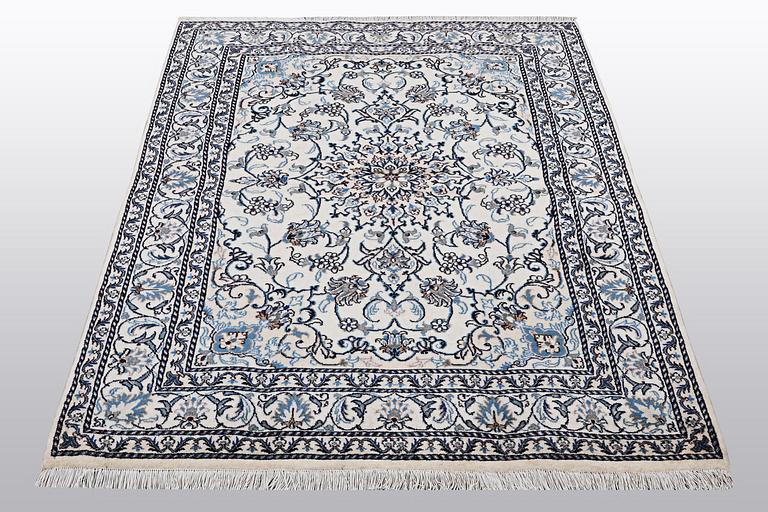 A rug, Nain, part silk, sk 9 LAA, ca 209 x 146 cm.