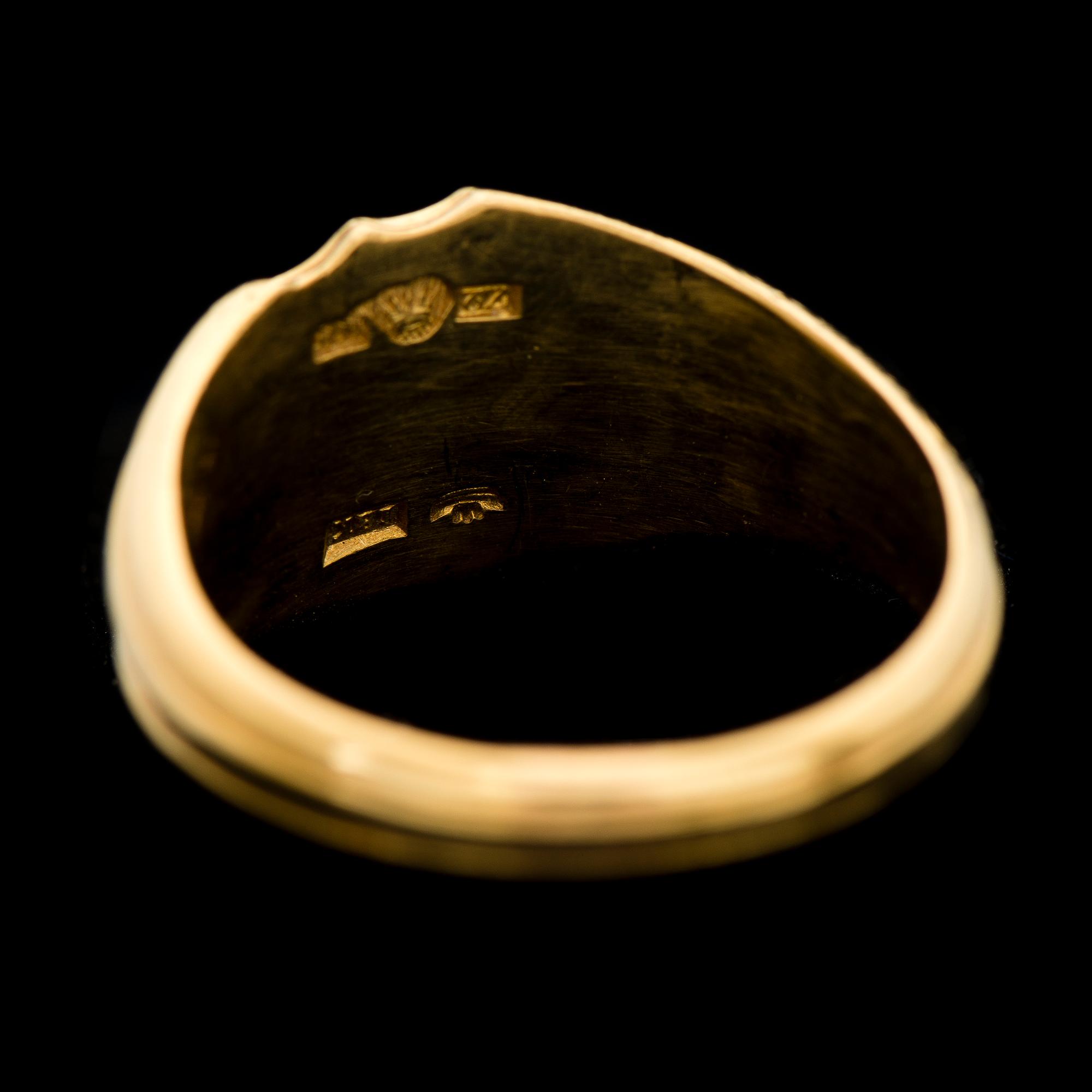 RING, 18K guld. Roland Mellin, Helsingfors 1857.