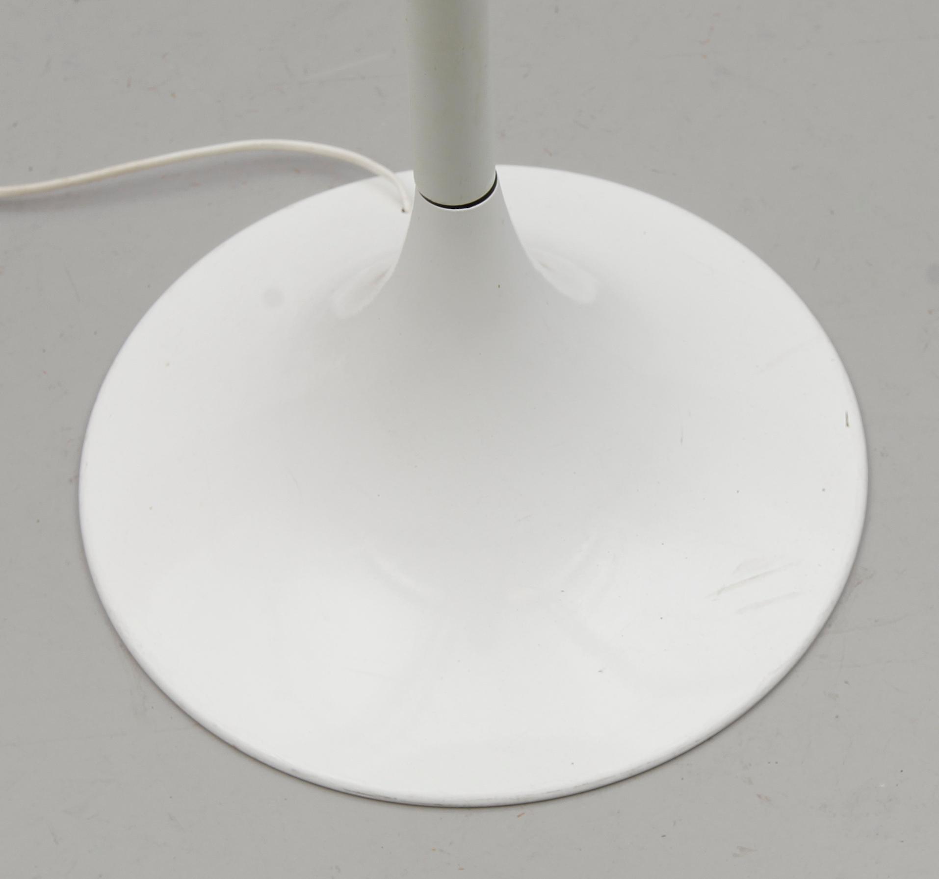 GOLVLAMPA, 1900-talets andra hälft.