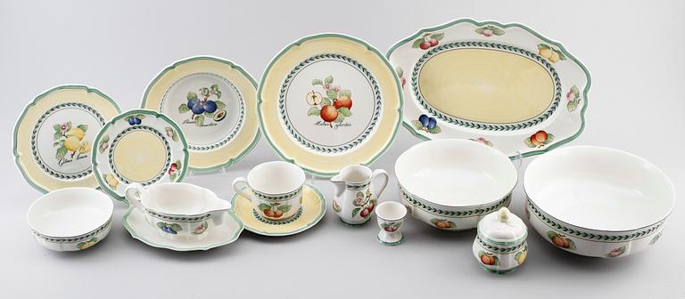 MATSERVIS, 44 delar snarlika, porslin, "French Garden", Villeroy & Boch.