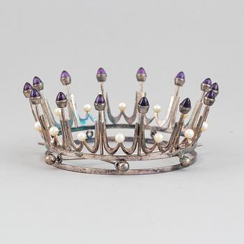 A swedish silver wedding crown withpearls and amethysts, Karl-Erik Palmberg, Falköping 1967.