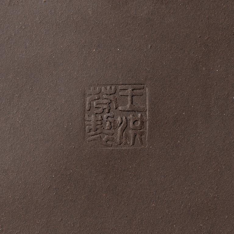 Wang Hongfen, A nrown yixing teapot, 1980s.