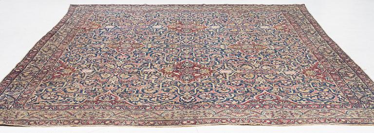 Matta, antik Kirman Laver,  Södra Persien, ca 330 x 278 cm.