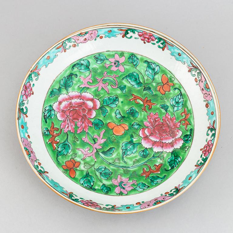 A pair of famille rose dishes, Qing dynasty, 19th Century for the persian market,