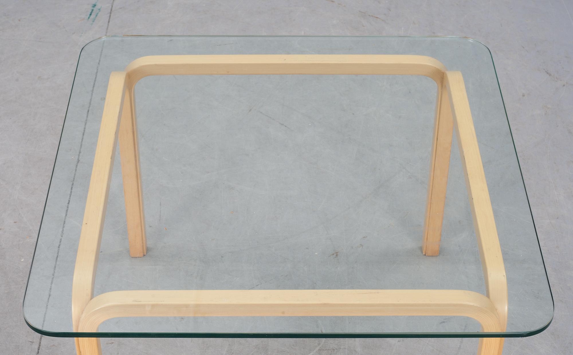 SOFFBORD, Y805C. Alvar Aalto, Artek. Modellen formgiven 1945.