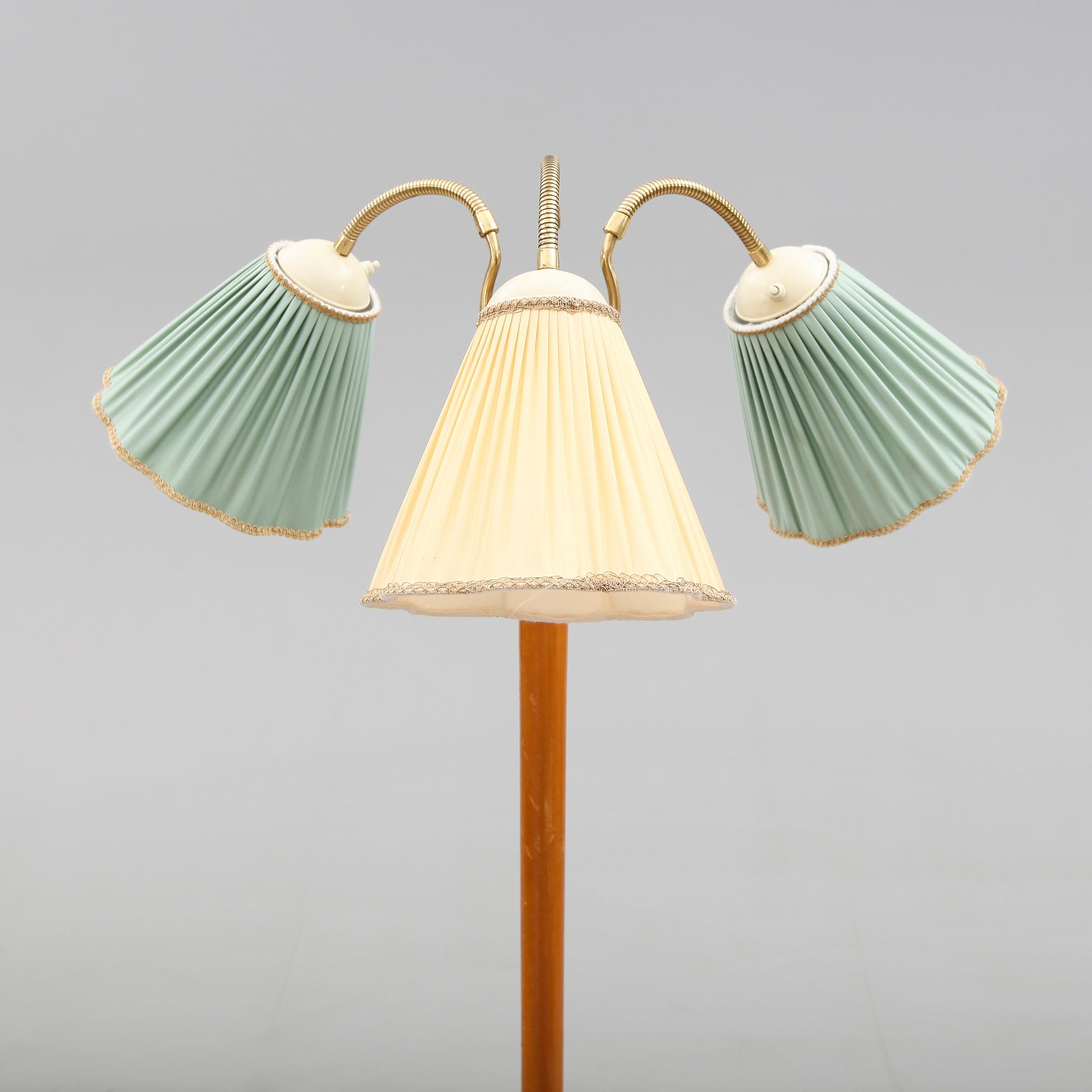 GOLVLAMPA, 1900-talets mitt.