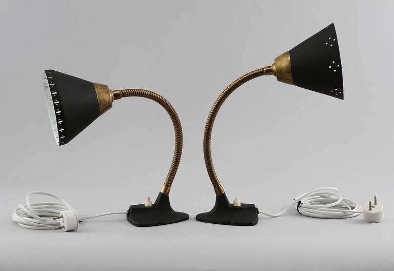 VÄGGLAMPOR, 2 st snarlika, Ewå, Värnamo, omkring 1900-talets mitt.