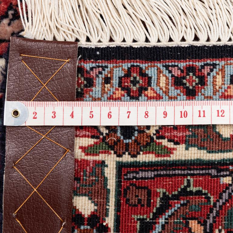 Carpet, Bidjar, 233 x 171 cm.