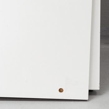 A 21st Century 'String' book shelf by Strinning.