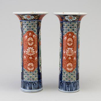 VASER, ett par, porslin, Kina, 1800-tal.