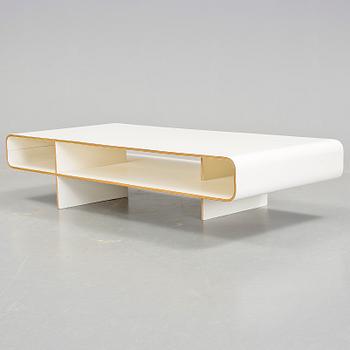 BORD, "Loop coffee table", Barber och Osgerby, Windmill Furniture, England. Formgivet 1996.