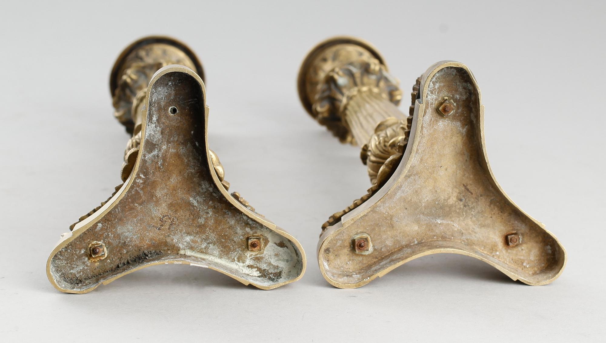 LJUSSTAKAR, 1 par, brons, senempire, 1800-talets första hälft.