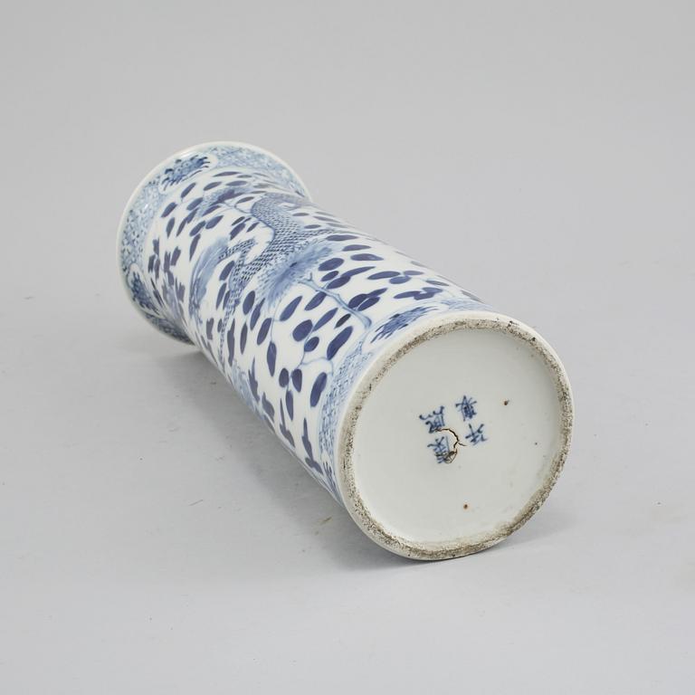 VAS, porslin, Kina, troligen 1800-tal.