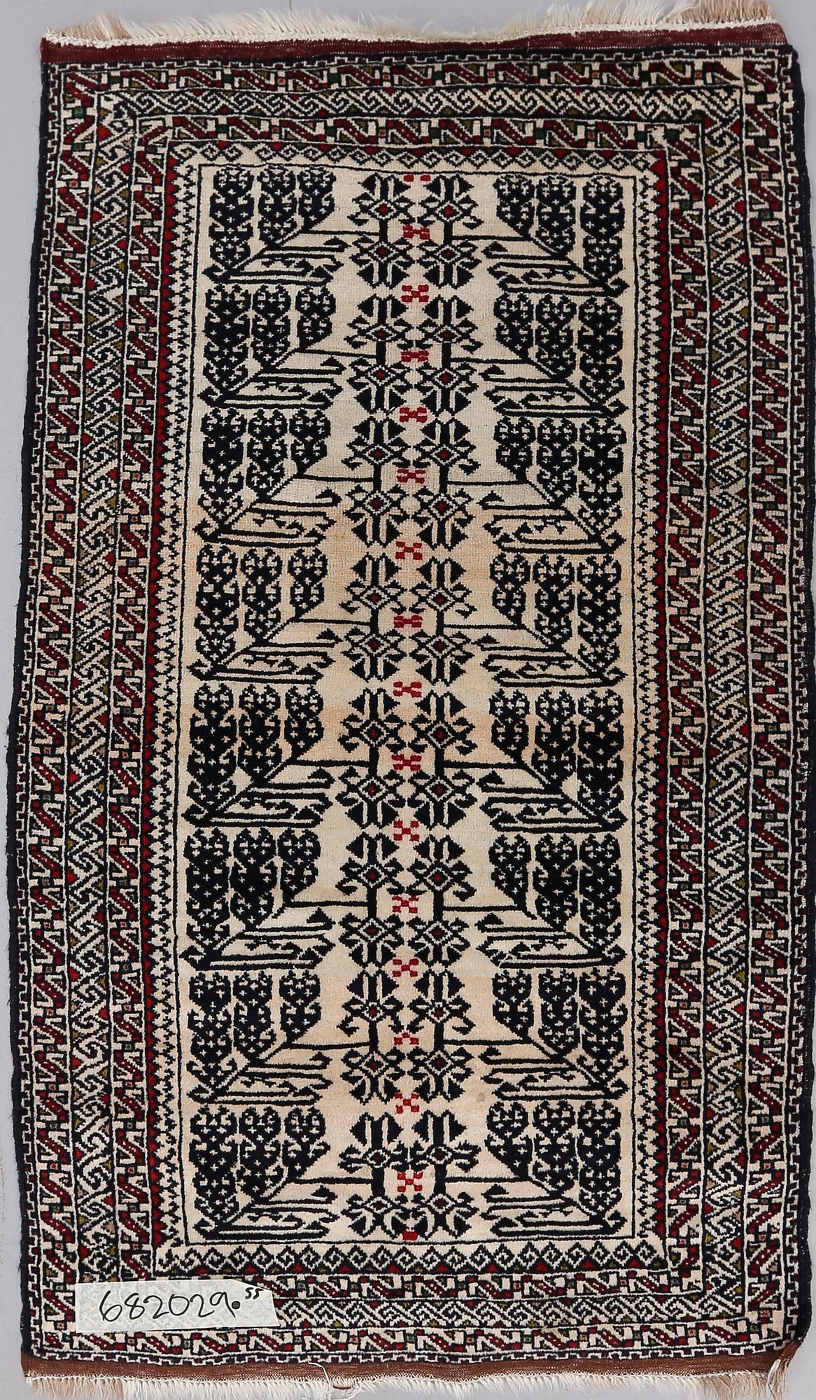 MATTA, orientalisk. Ca 130 x 80 cm.