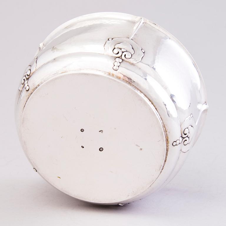 Three Danish silver bowls, two with mark of Grann & Laglye and one marked Christian F. Heise, 1922-37.