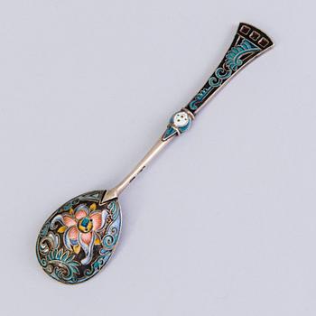 FABERGÉ, SKED, emalj, silver (88), delvis förgylld, Moskva 1899-1914, kontrollmästare Ivan Lebedkin.