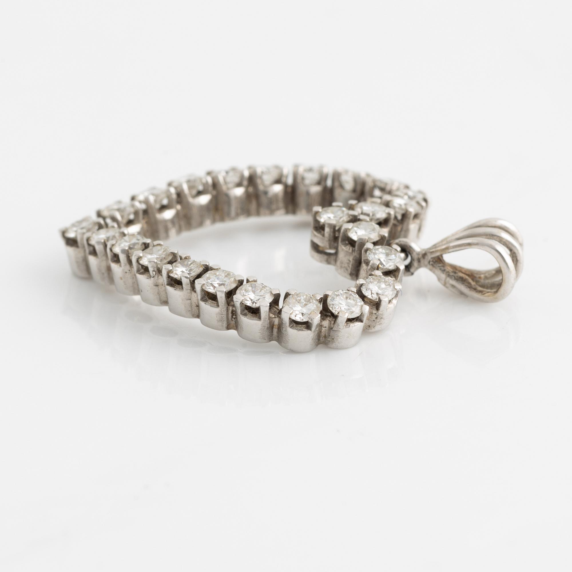 Hänge 18K vitguld med 24 st runda briljantslipade diamanter.