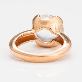 An 18K gold ring with a rock crystal. Le-Gi, Italy.