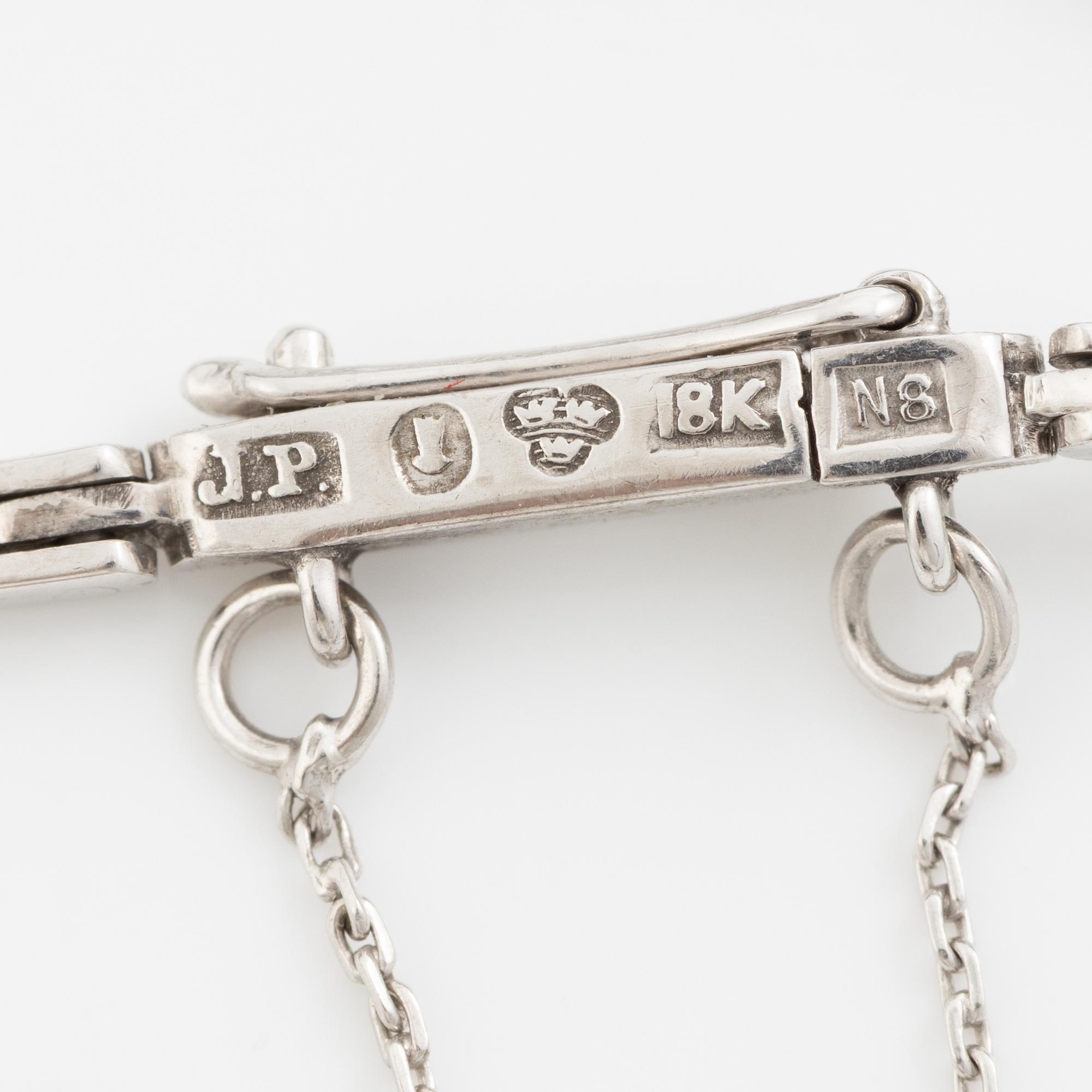 Bracelet, 18K white gold with brilliant-cut diamonds.