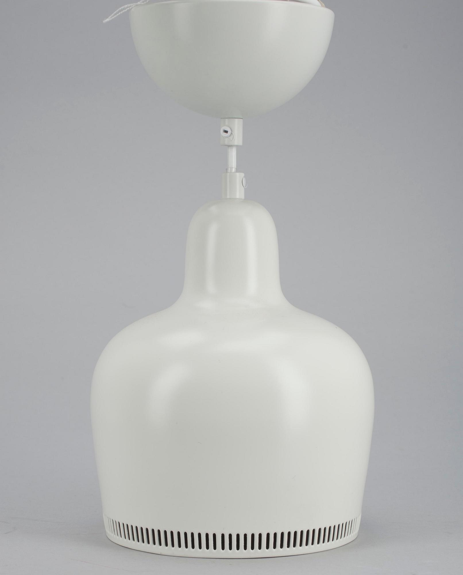 TAKLAMPA, modell A330S, metall, Alvar Aalto, Artek.