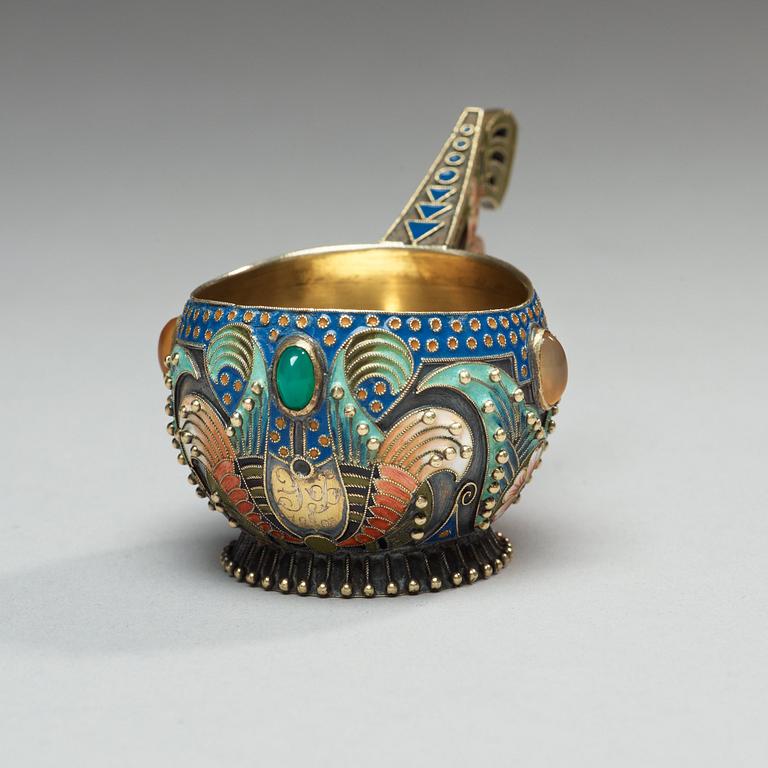 A Russian early 20th century silver-gilt and enamel kovsh, makers mark of Fedor Rückert, Moscow 1899-1908.