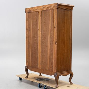 Skåp, 1900-talets början.