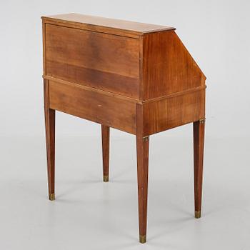 SNEDKLAFFSEKRETÄR, gustaviansk stil, 1900-talets mitt.